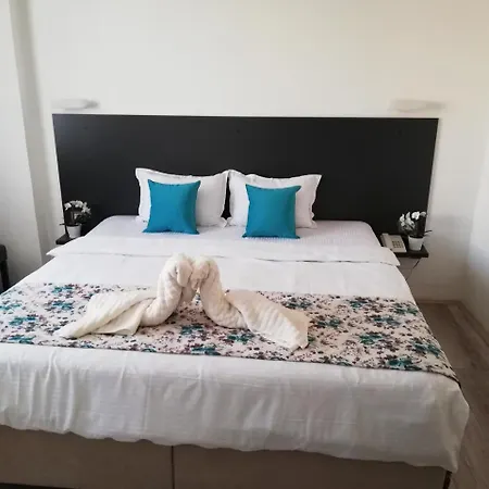 Atlas Center 4* بريليب