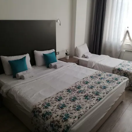 فندق Atlas Center 4*